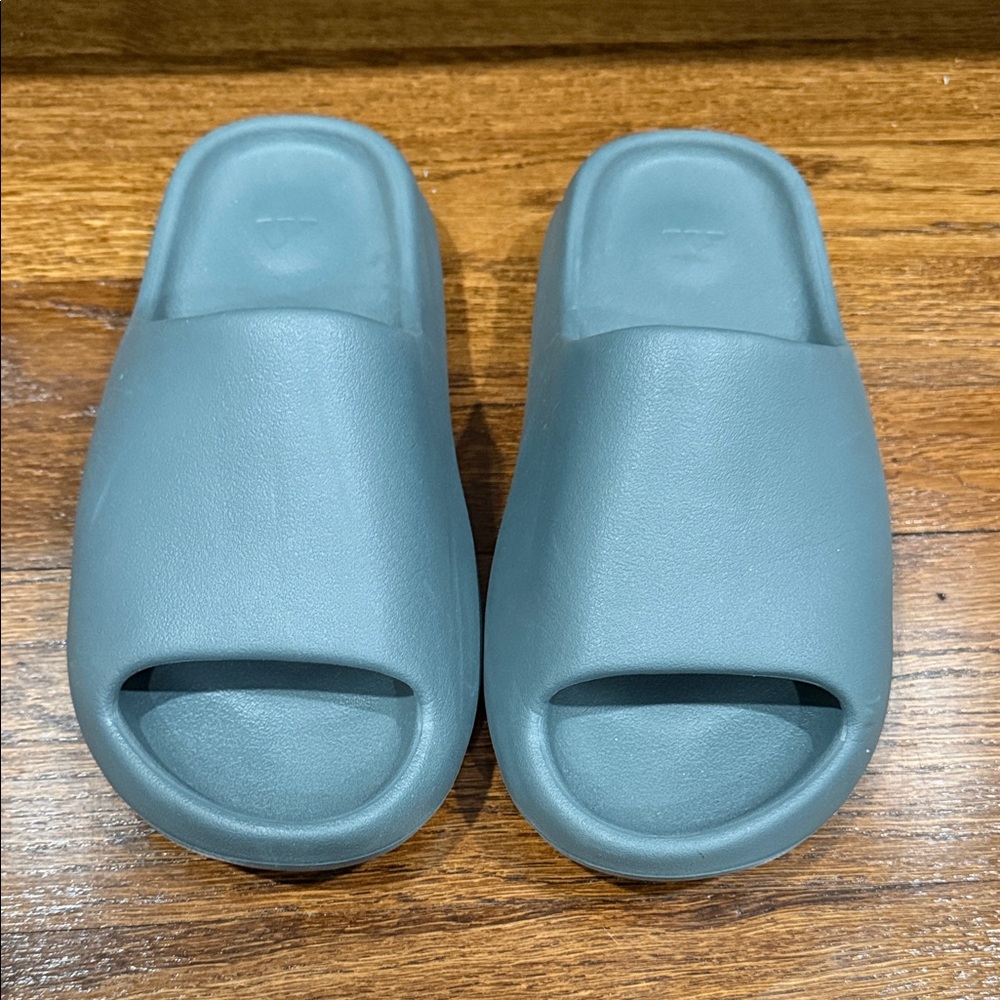 Yeezy blue slides